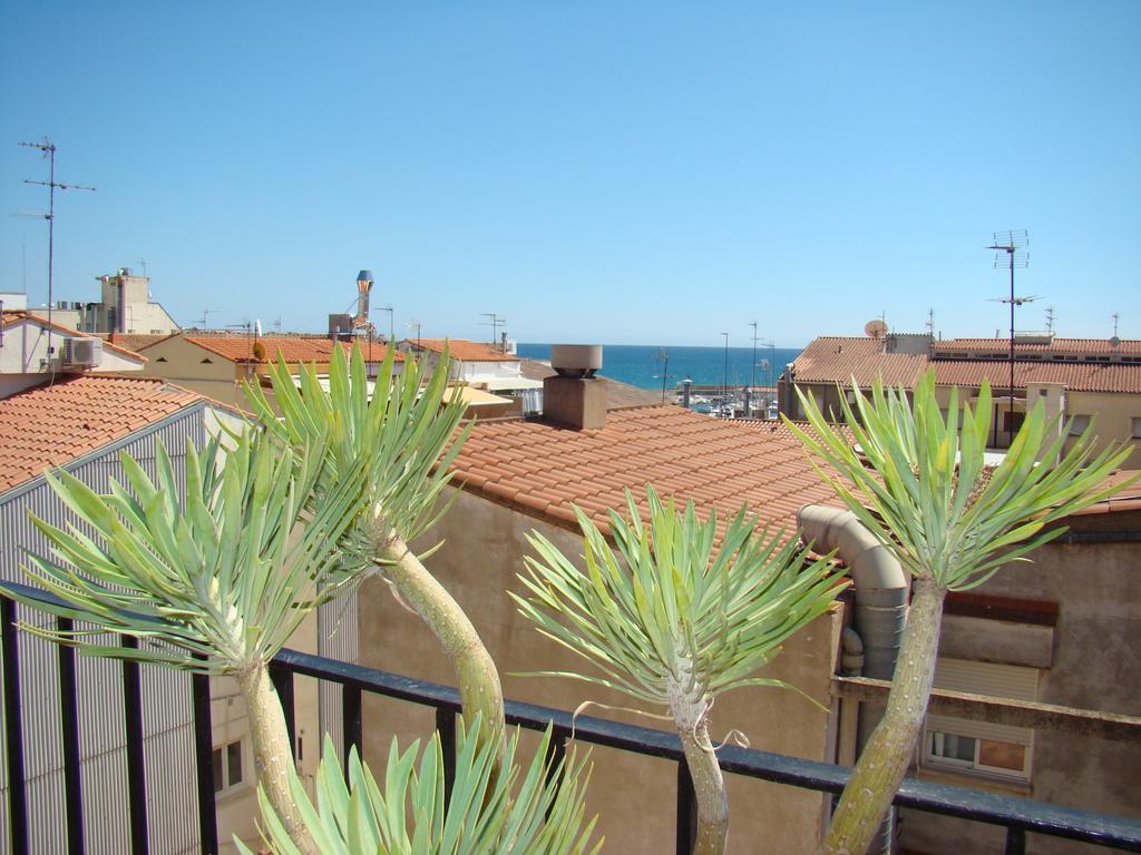 Hostal Platja 캠브릴스 외부 사진