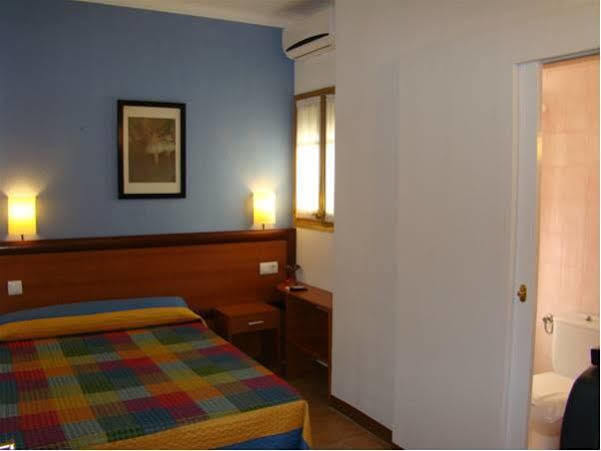 Hostal Platja 캠브릴스 외부 사진
