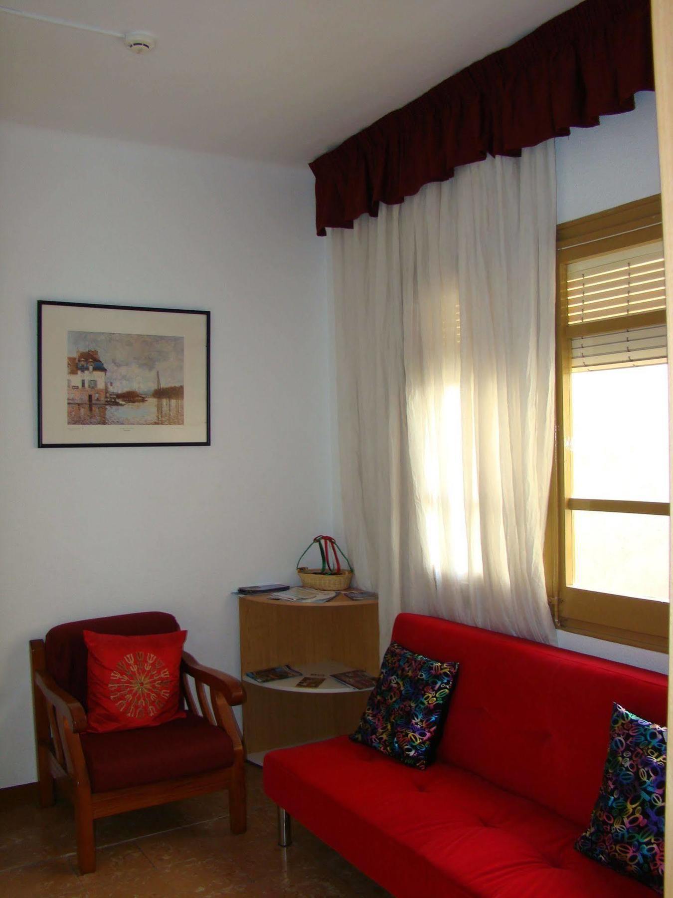 Hostal Platja 캠브릴스 외부 사진