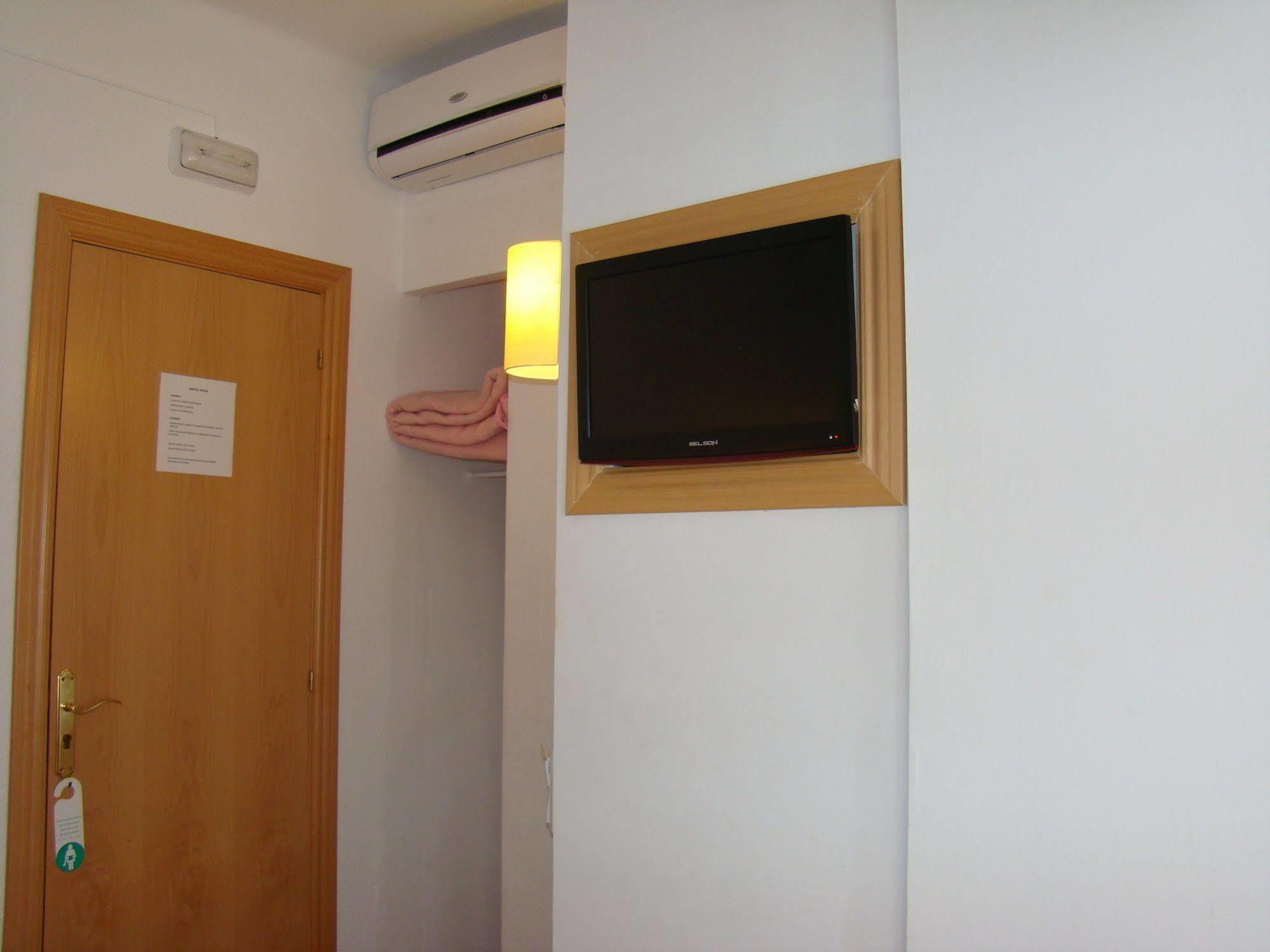 Hostal Platja 캠브릴스 외부 사진
