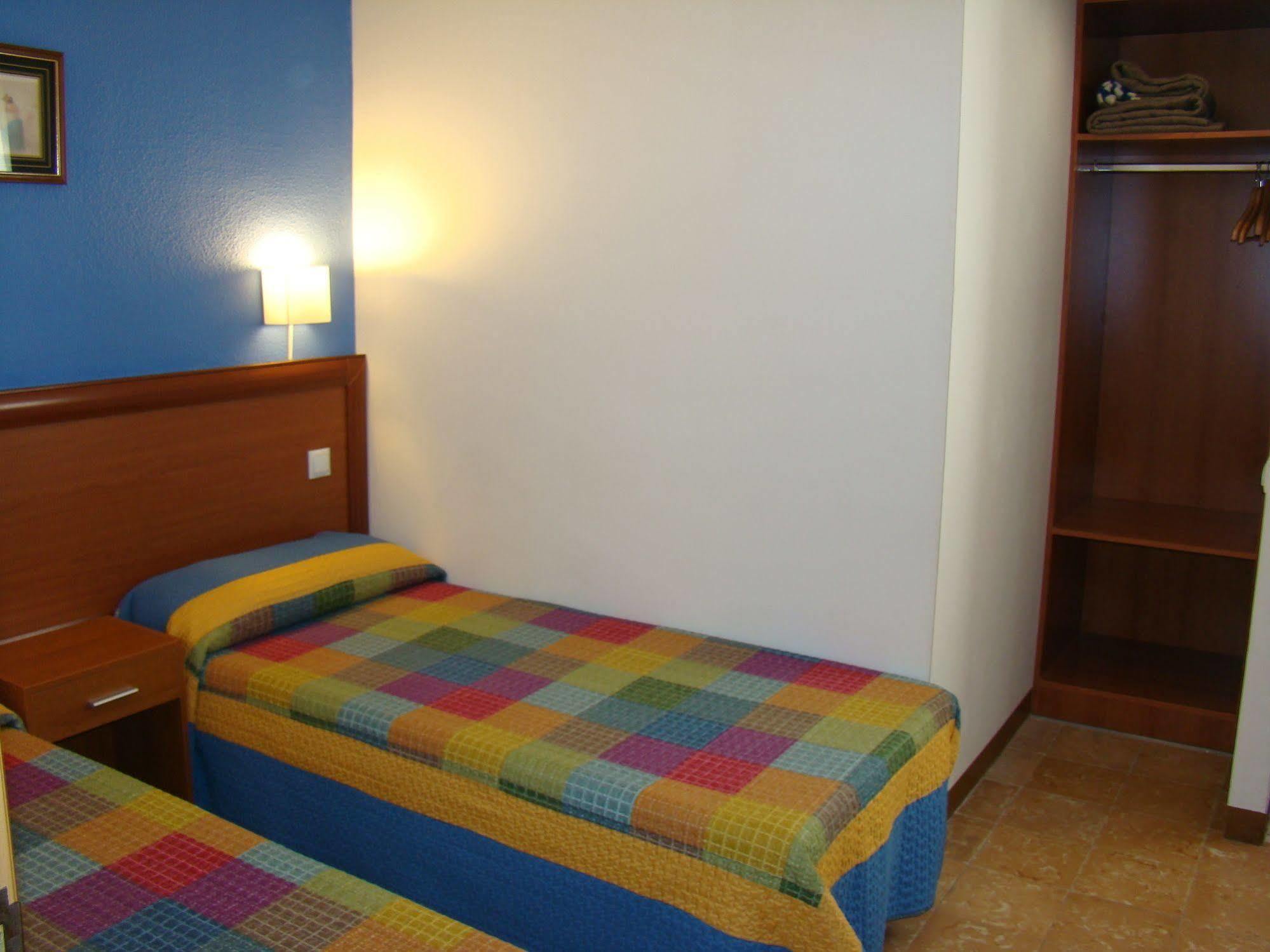 Hostal Platja 캠브릴스 외부 사진