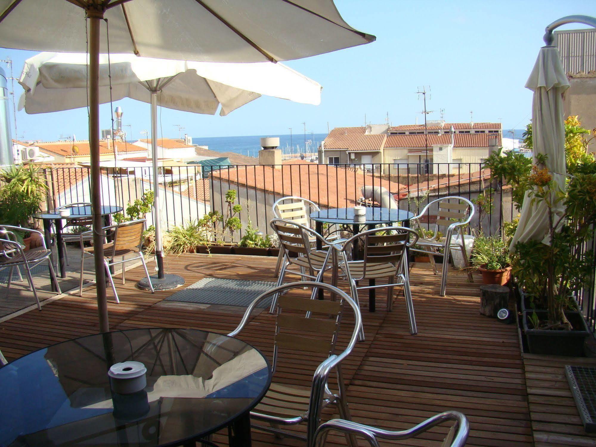 Hostal Platja 캠브릴스 외부 사진